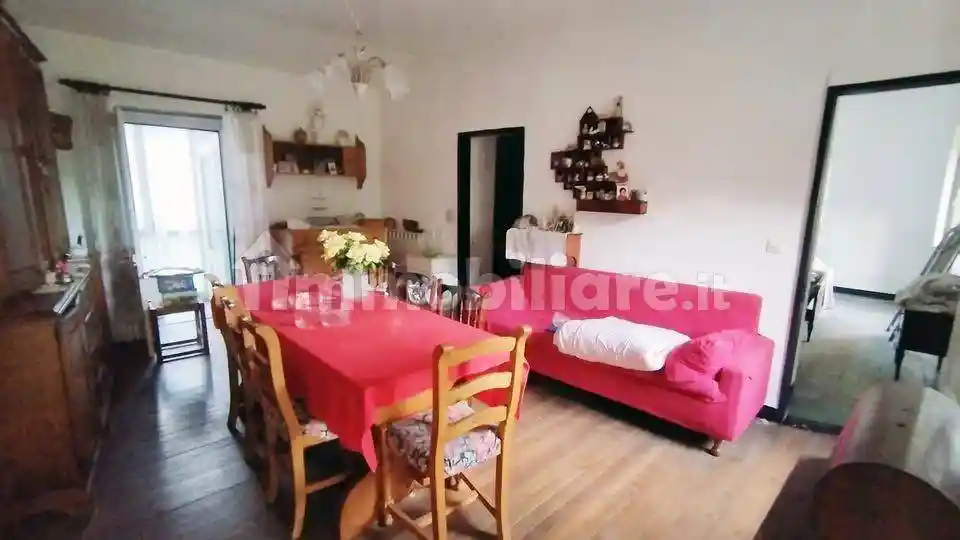 Appartamento in vendita a Lorsica