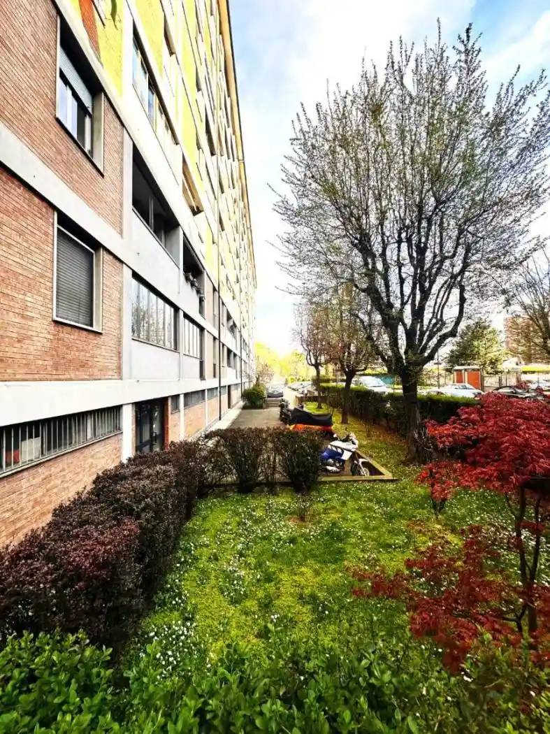 Quadrilocale via luigi Chiarelli 12, Gallaratese, Milano - foto 2