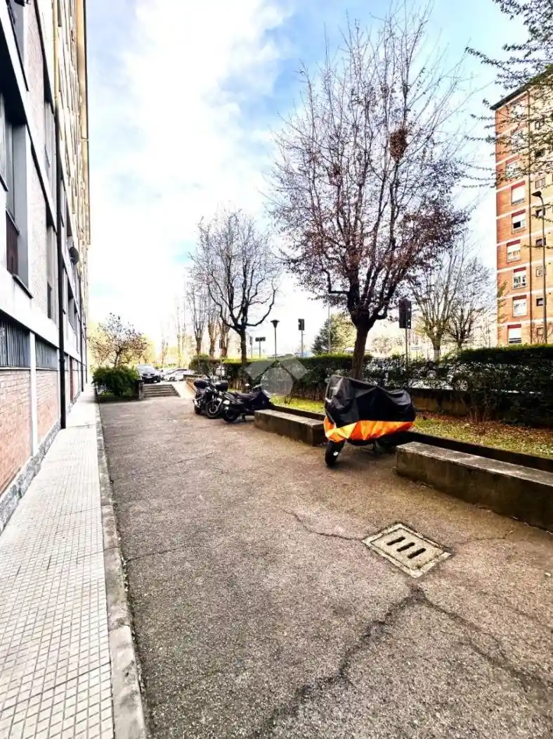 Quadrilocale via luigi Chiarelli 12, Gallaratese, Milano - foto 3