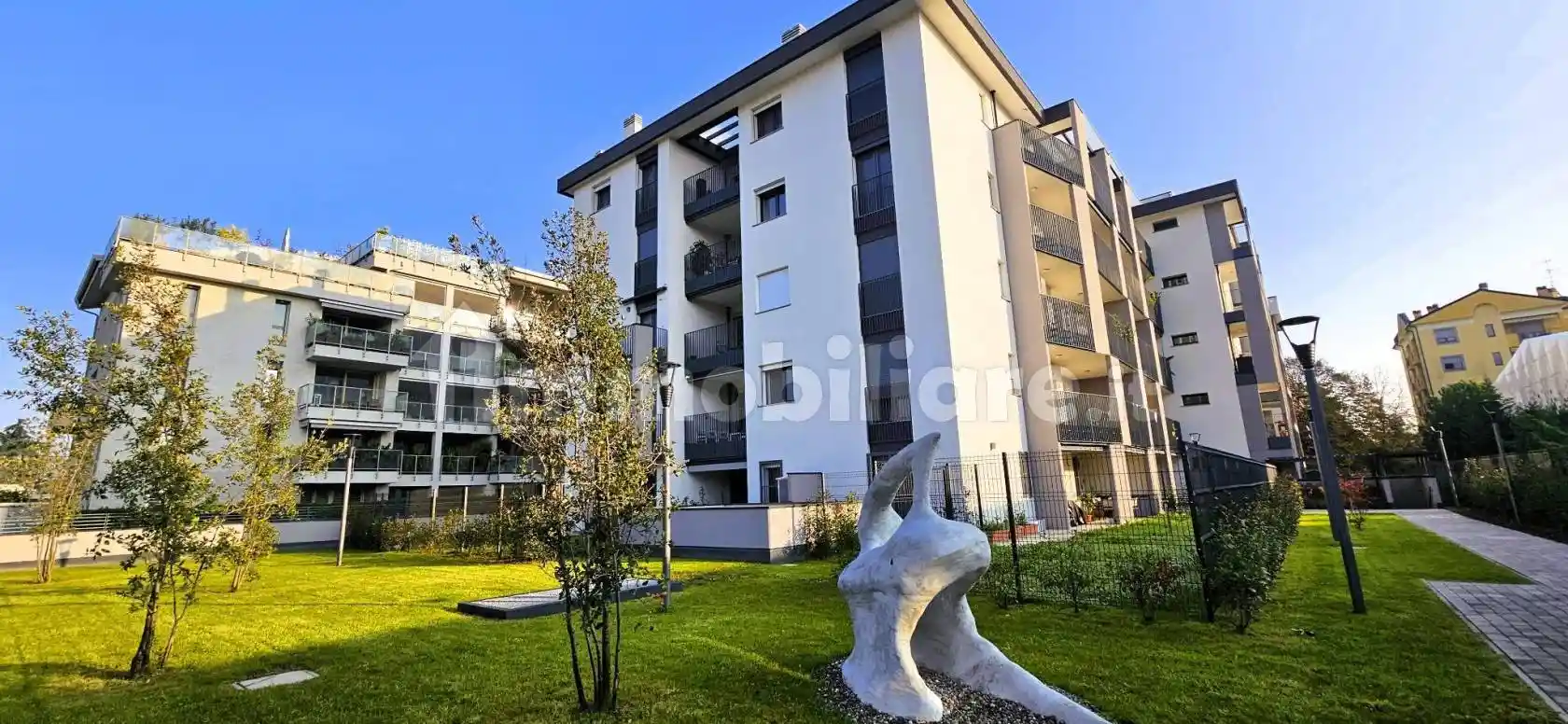 Appartamento in vendita a Monza