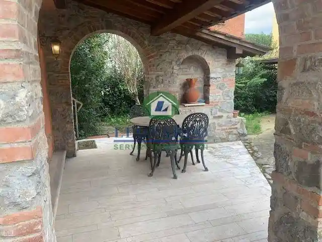 Villa in vendita a Montecatini-Terme