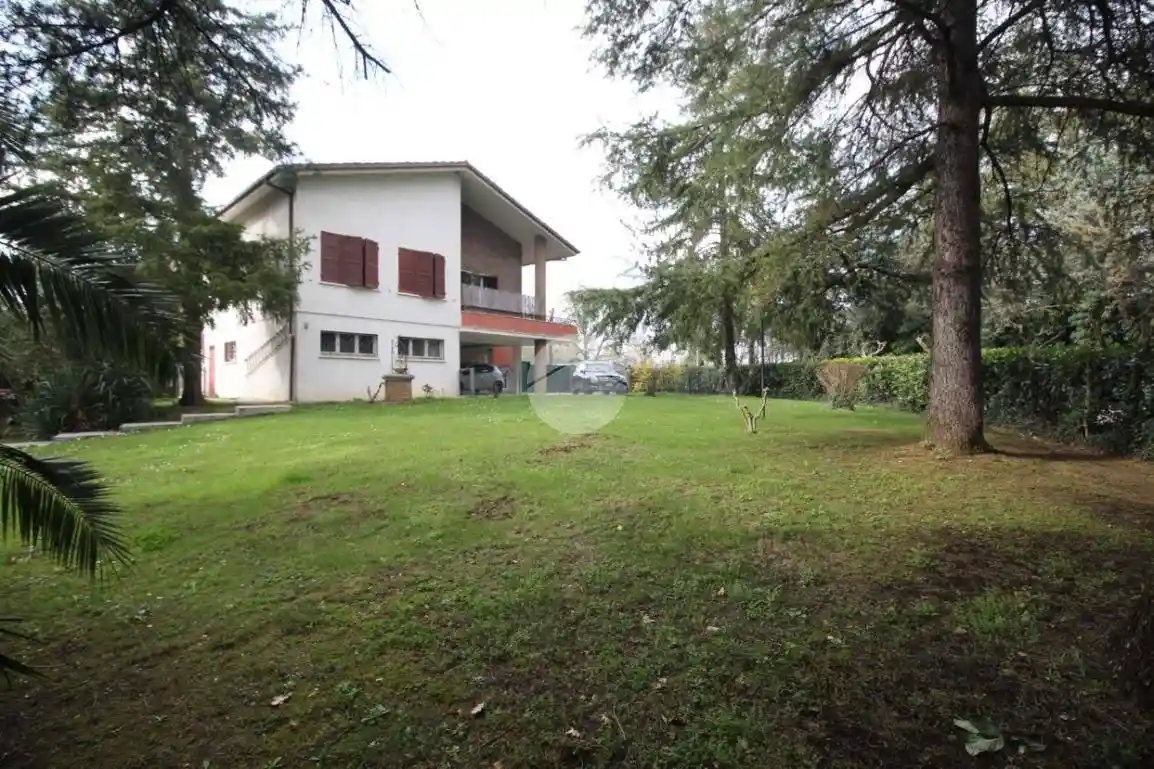 Villa in vendita a Colli al Metauro