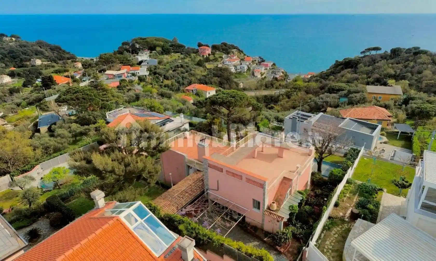 Villa in vendita a Celle Ligure