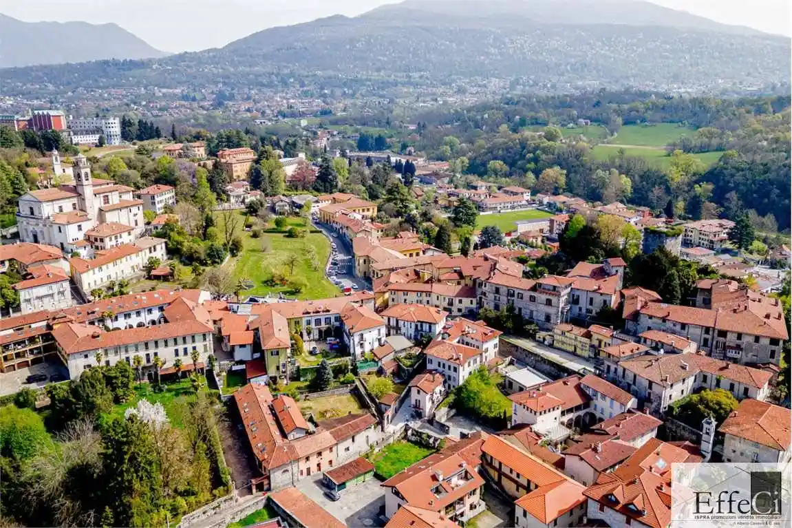 Rustico - Casale in vendita a Besozzo