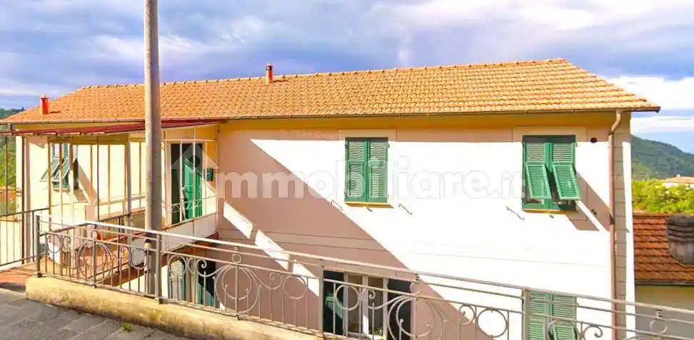 Appartamento in vendita a Castiglione Chiavarese