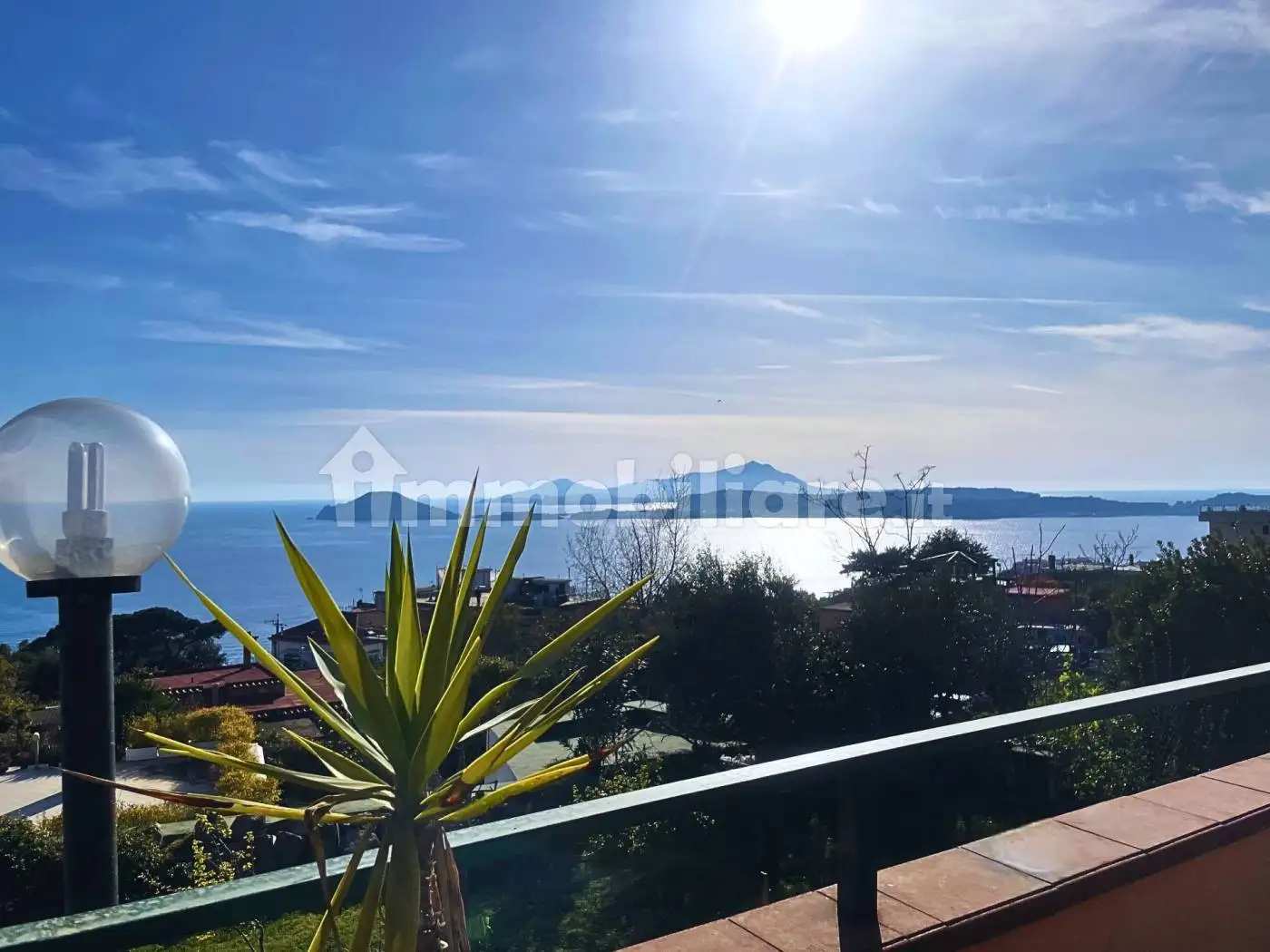 Casa indipendente in vendita a Pozzuoli