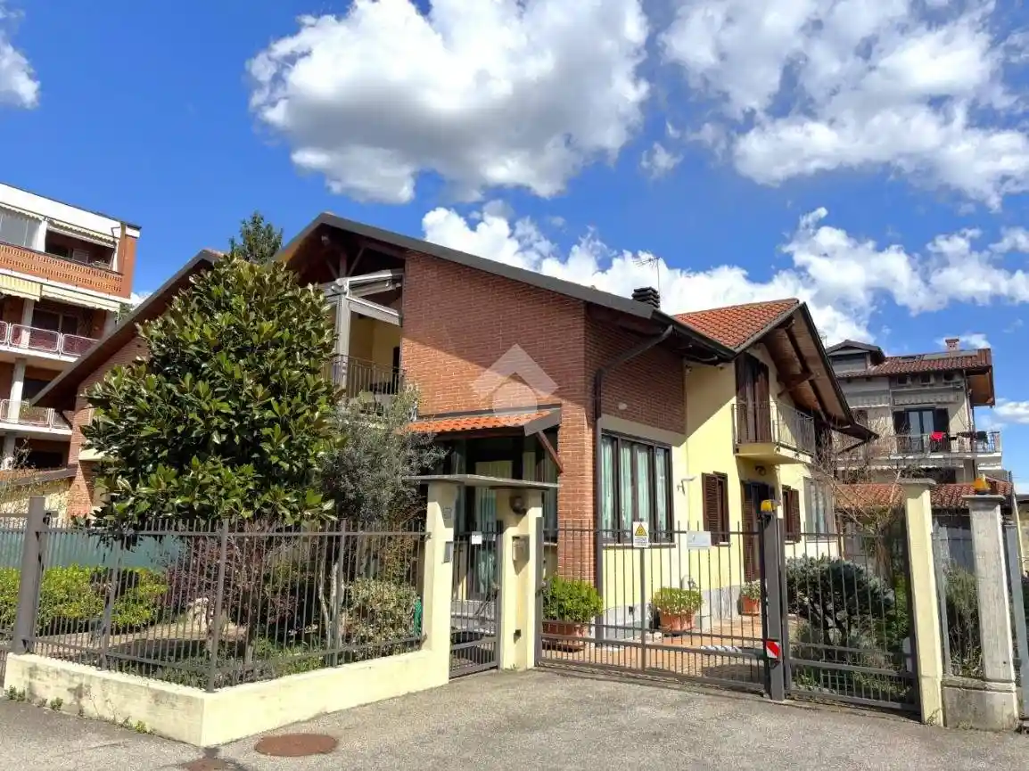 Villa in vendita a Santena