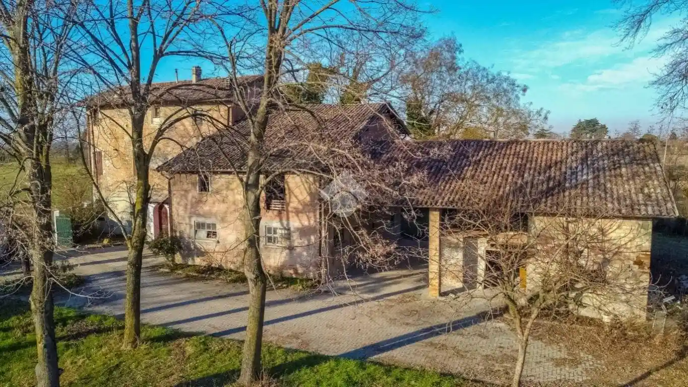 Rustico - Casale in vendita a Bibbiano