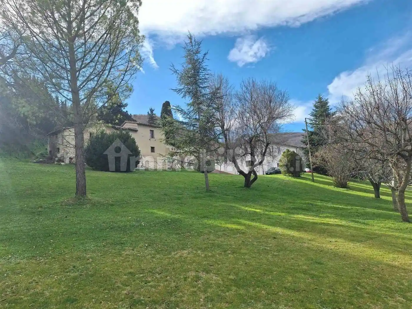 Rustico - Casale in vendita a San Severino Marche