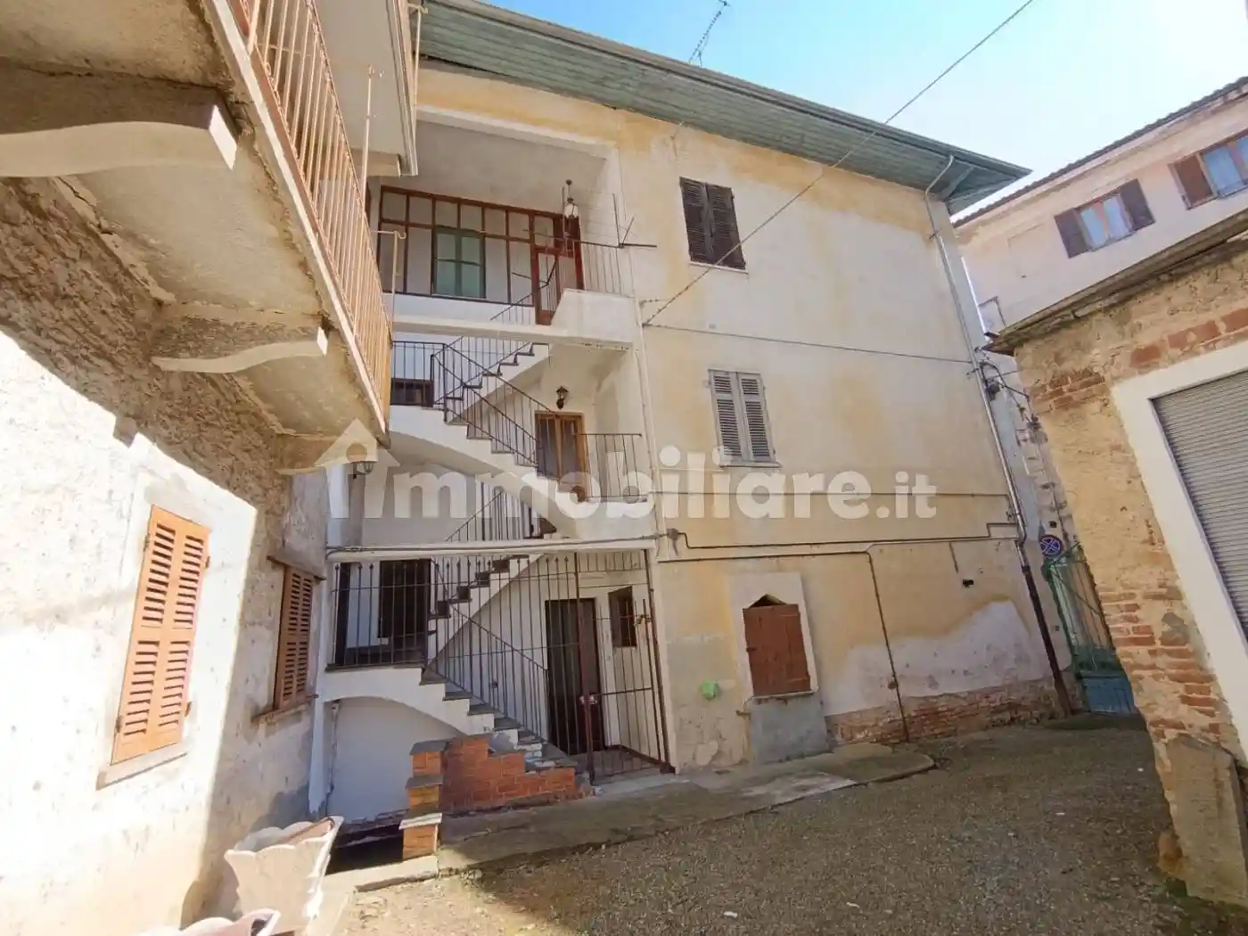 Casa indipendente in vendita a Brusnengo