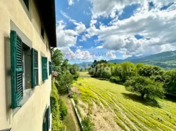 Villa in vendita a Castiglione di Garfagnana