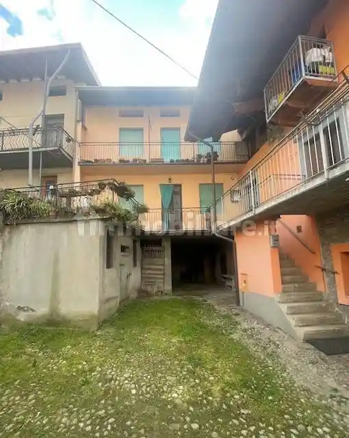 Casa indipendente in vendita a Darfo Boario Terme