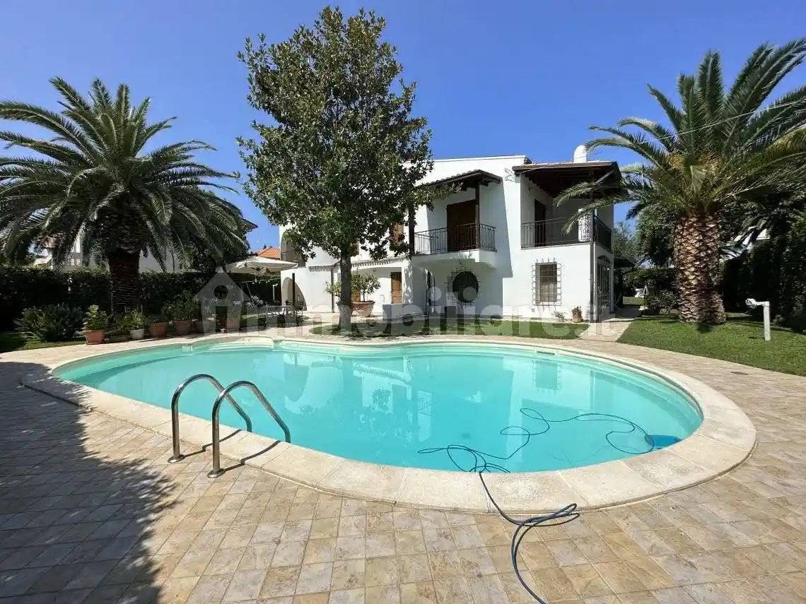 Villa in vendita a Fano