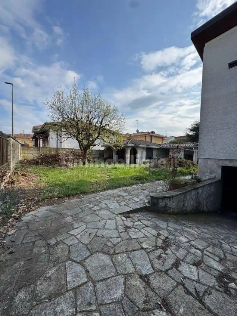 Appartamento in vendita a Pregnana Milanese