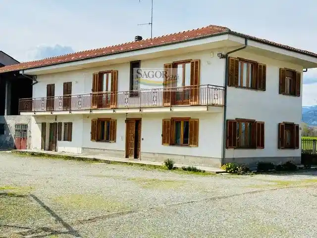 Rustico - Casale in vendita a Cavour