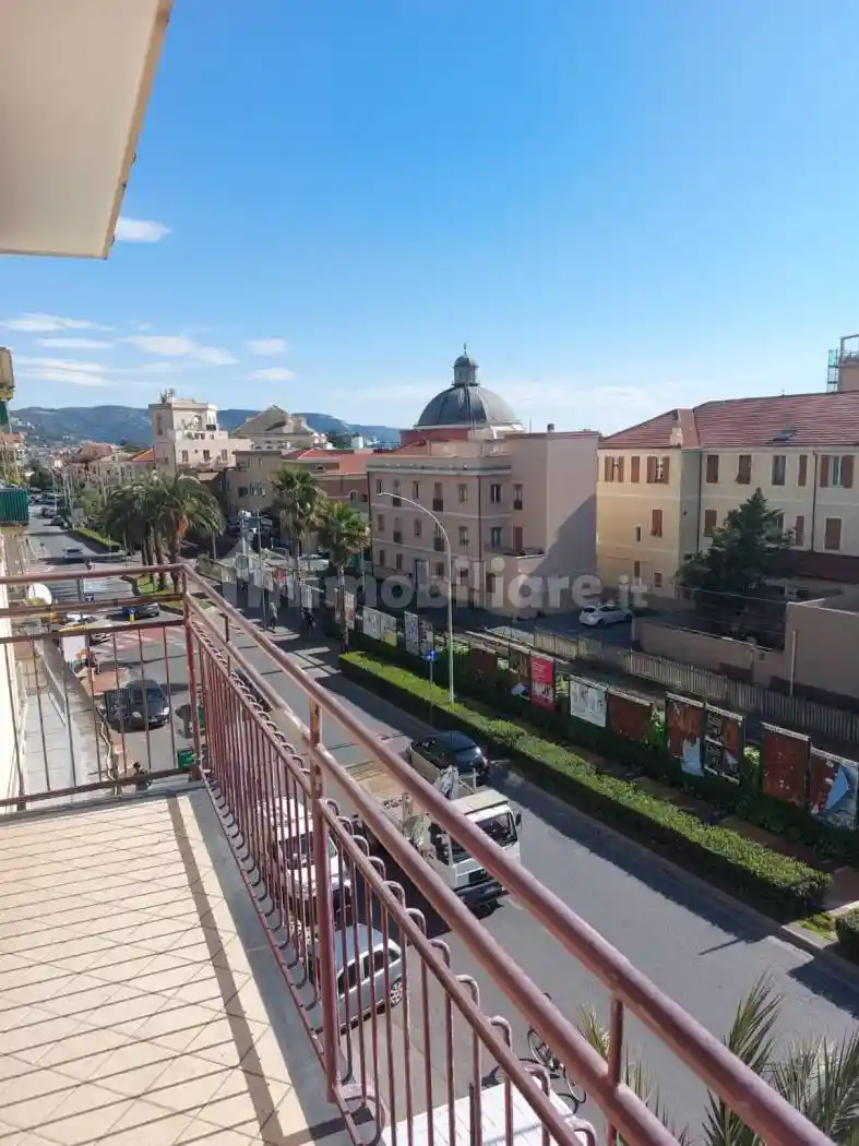 Appartamento in vendita a Loano
