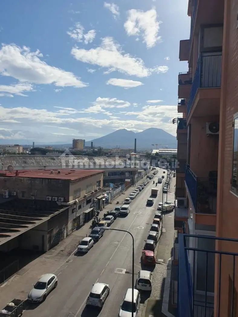 Appartamento in vendita a Napoli