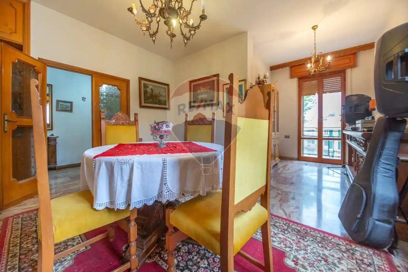 Trilocale via Martiri Angolani 46, Centro, Loreto Aprutino - foto 3