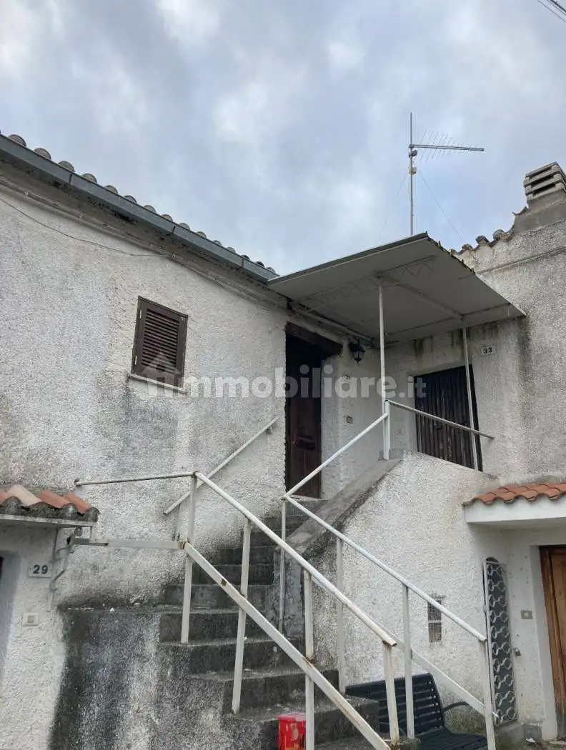 Rustico - Casale in vendita a Rocca Sinibalda