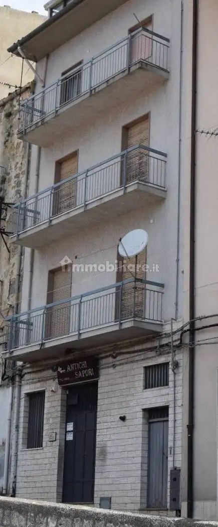 Casa indipendente in vendita a Gangi