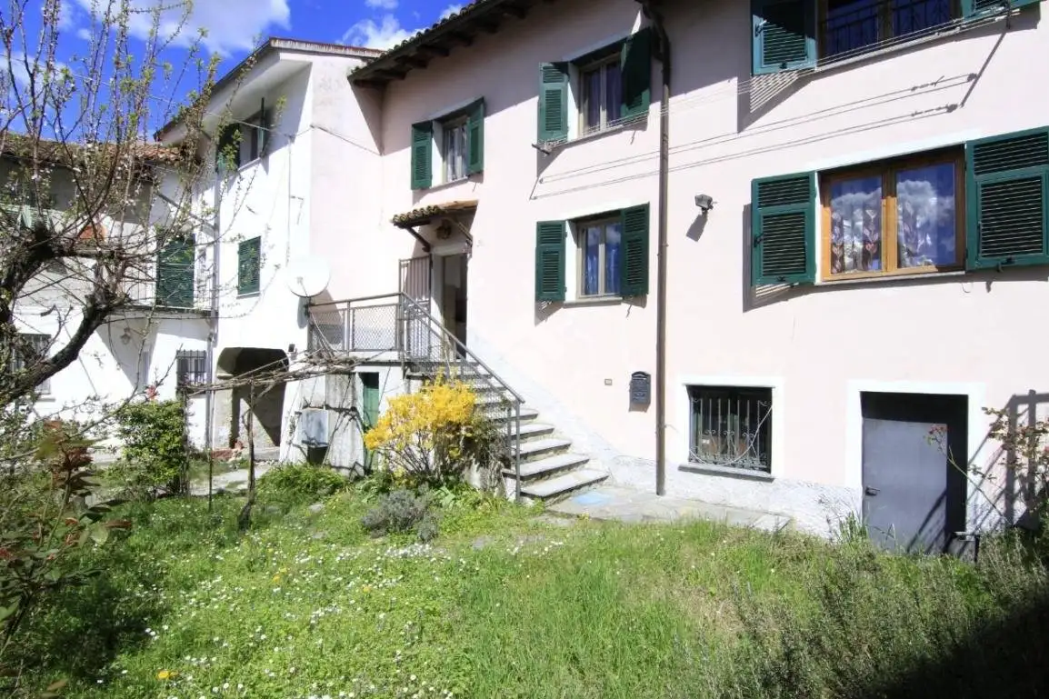 Casa indipendente in vendita a Parodi Ligure