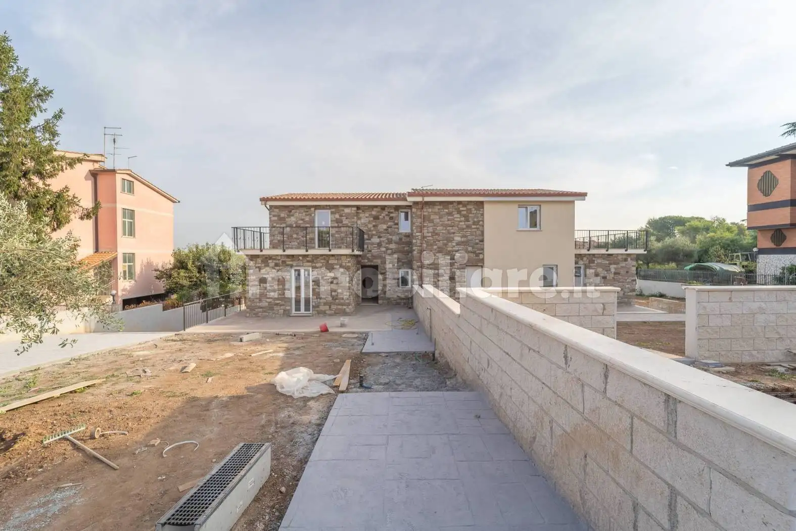 Villa bifamiliare in vendita a Roma