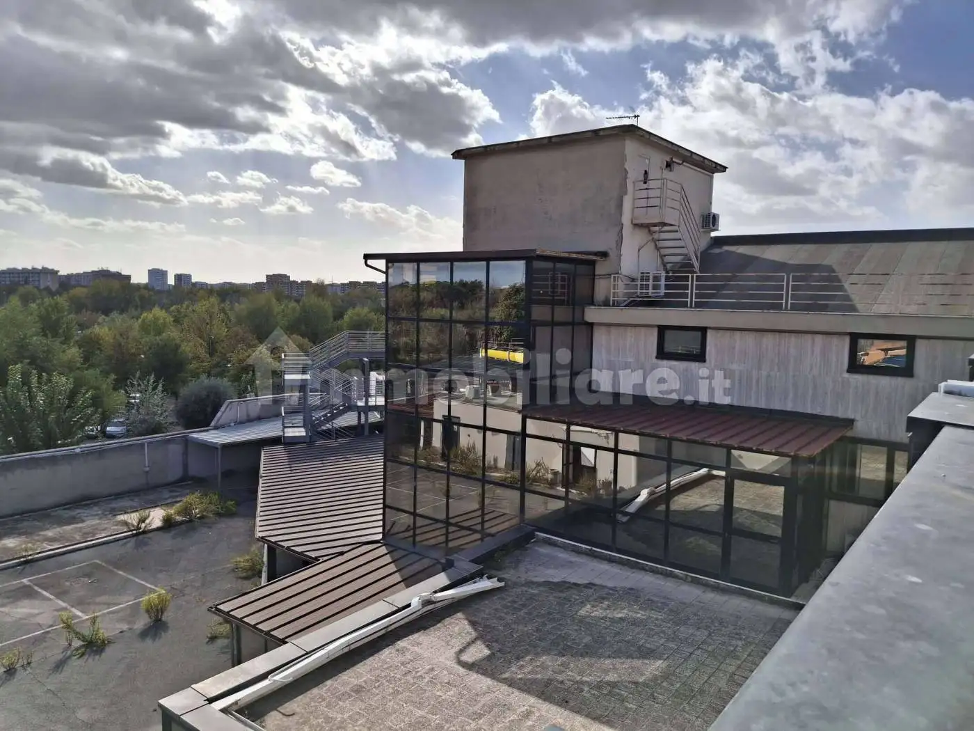 Palazzo - Edificio in vendita a Roma