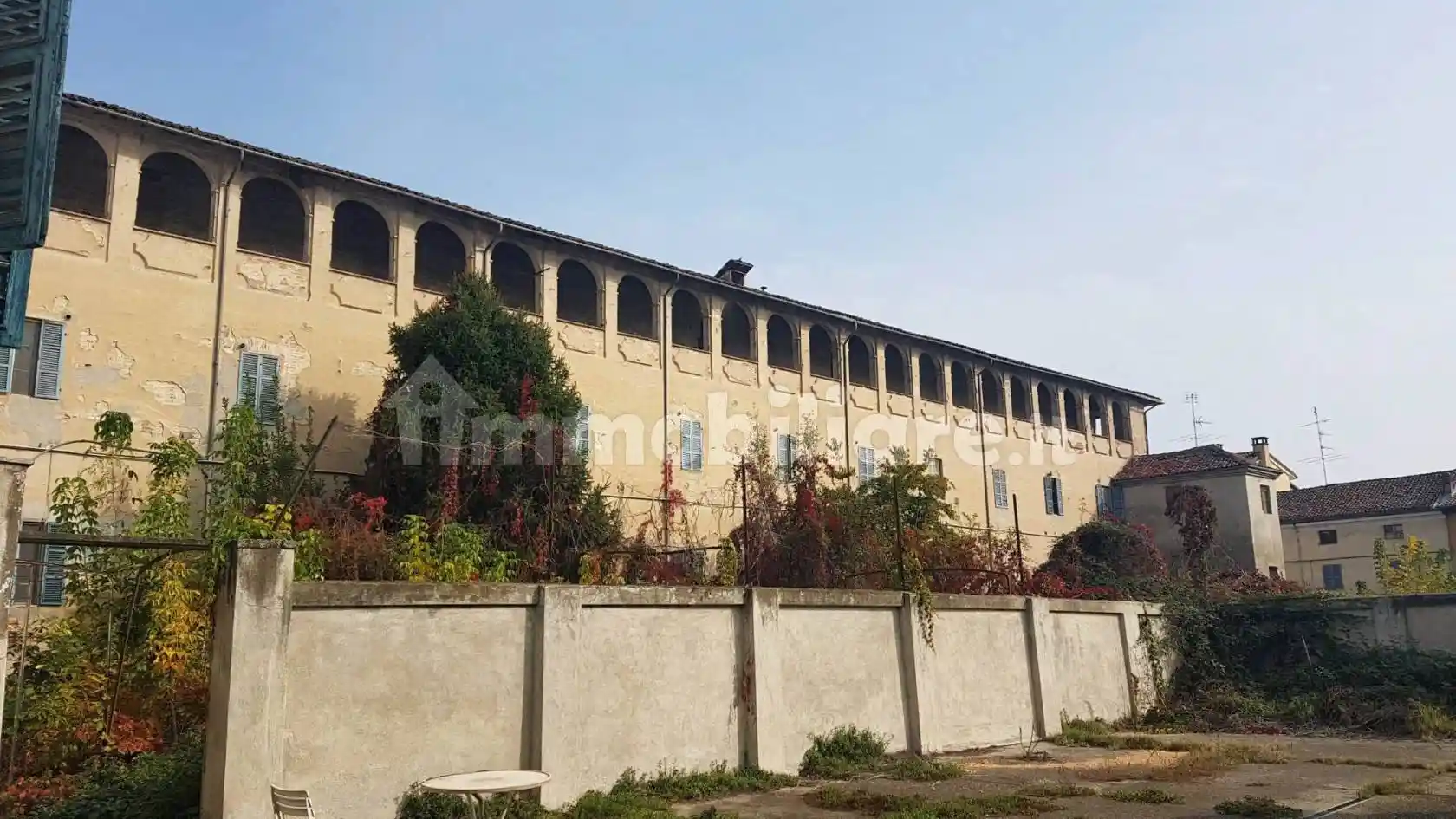 Palazzo - Edificio in vendita a Trino