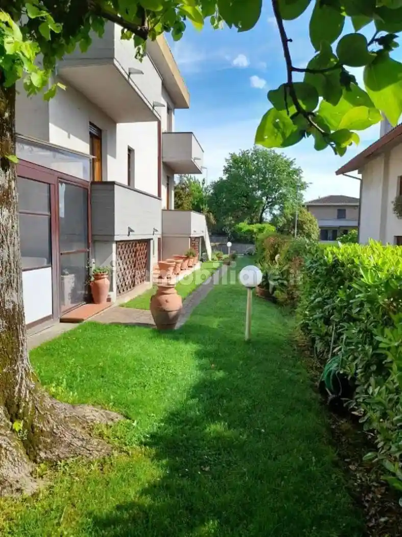 Terratetto unifamiliare 260 m², buono stato, San Giuliano, Arezzo - foto 2