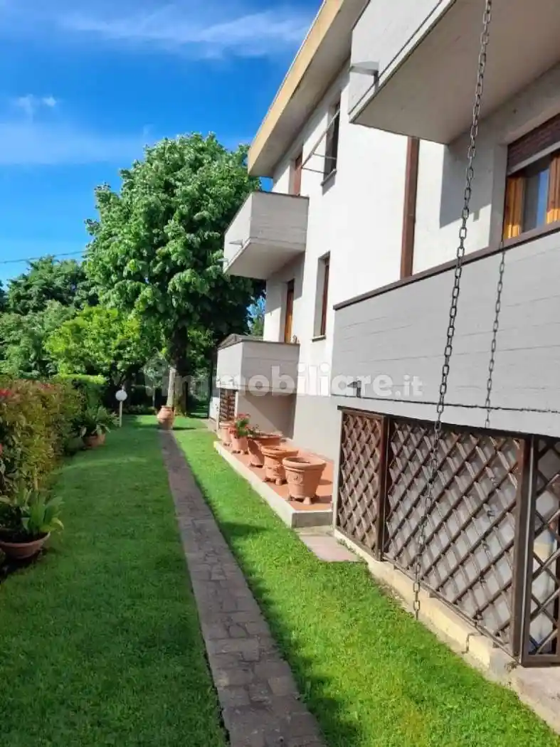 Terratetto unifamiliare 260 m², buono stato, San Giuliano, Arezzo - foto 3