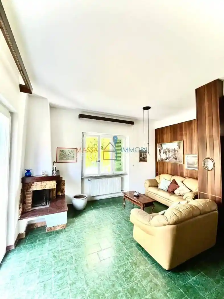 Villa in vendita a Carrara