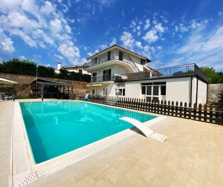 Villa in vendita a Fabrica di Roma