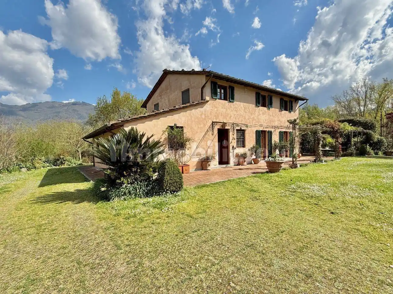 Rustico - Casale in vendita a Capannori