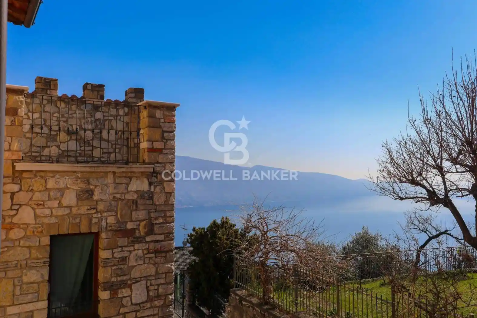 Palazzo - Edificio in vendita a Tignale