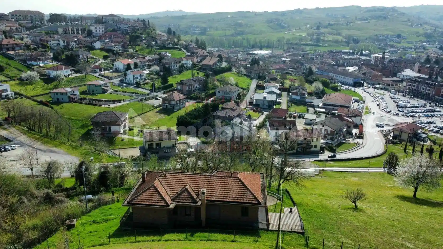Villa in vendita a Castagnole delle Lanze