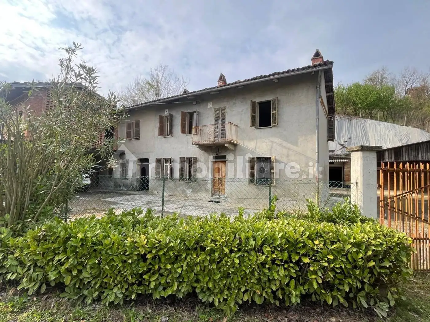 Rustico - Casale in vendita a Asti