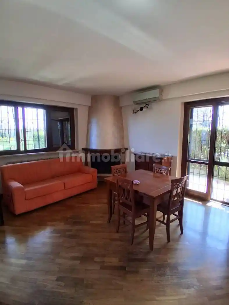 Villa in vendita a Nepi