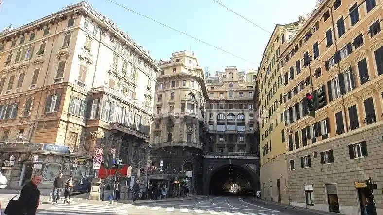 Appartamento in vendita a Genova