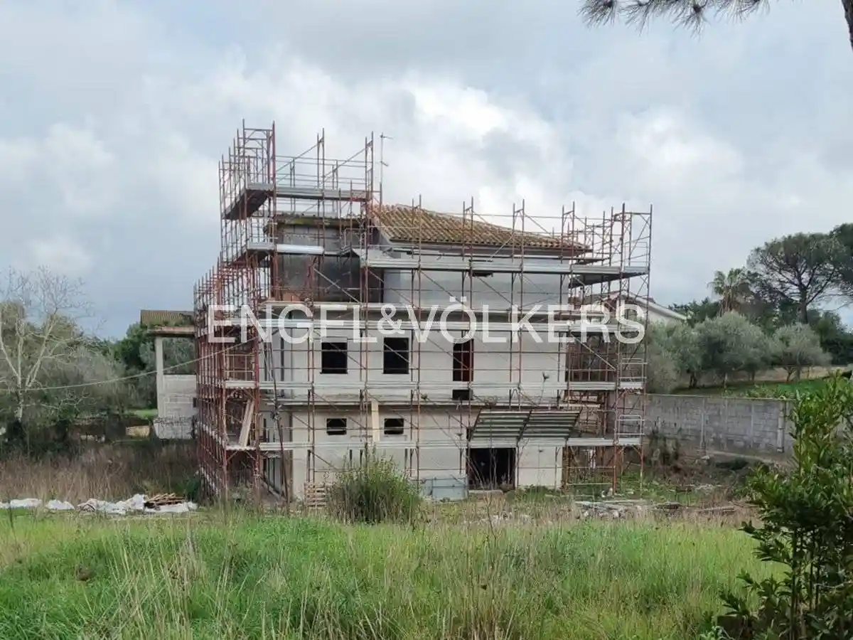 Villa in vendita a Aprilia