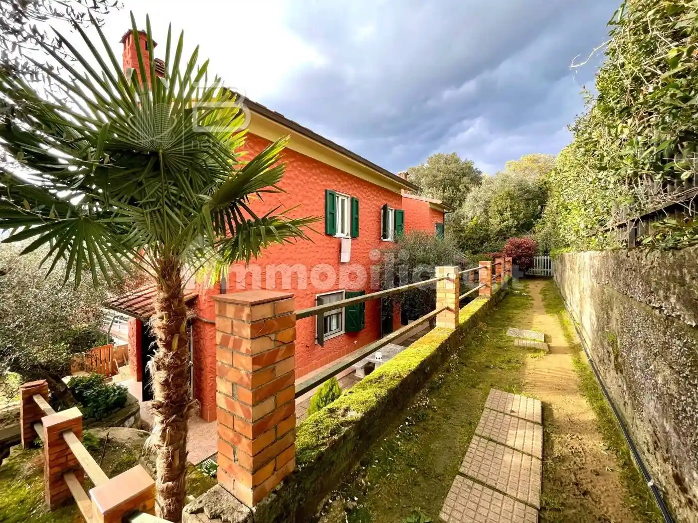 Villa in vendita a Montecatini-Terme