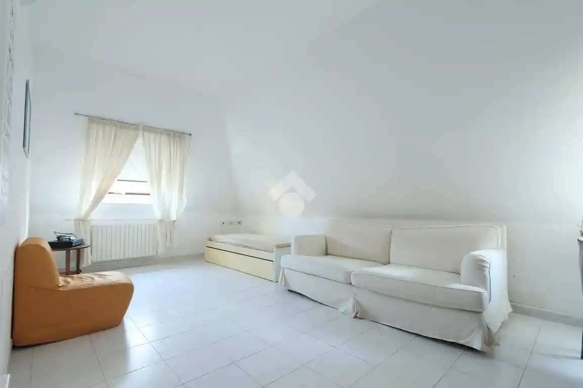 Quadrilocale via Garibaldi 32, Centro, Alba Adriatica - foto 3