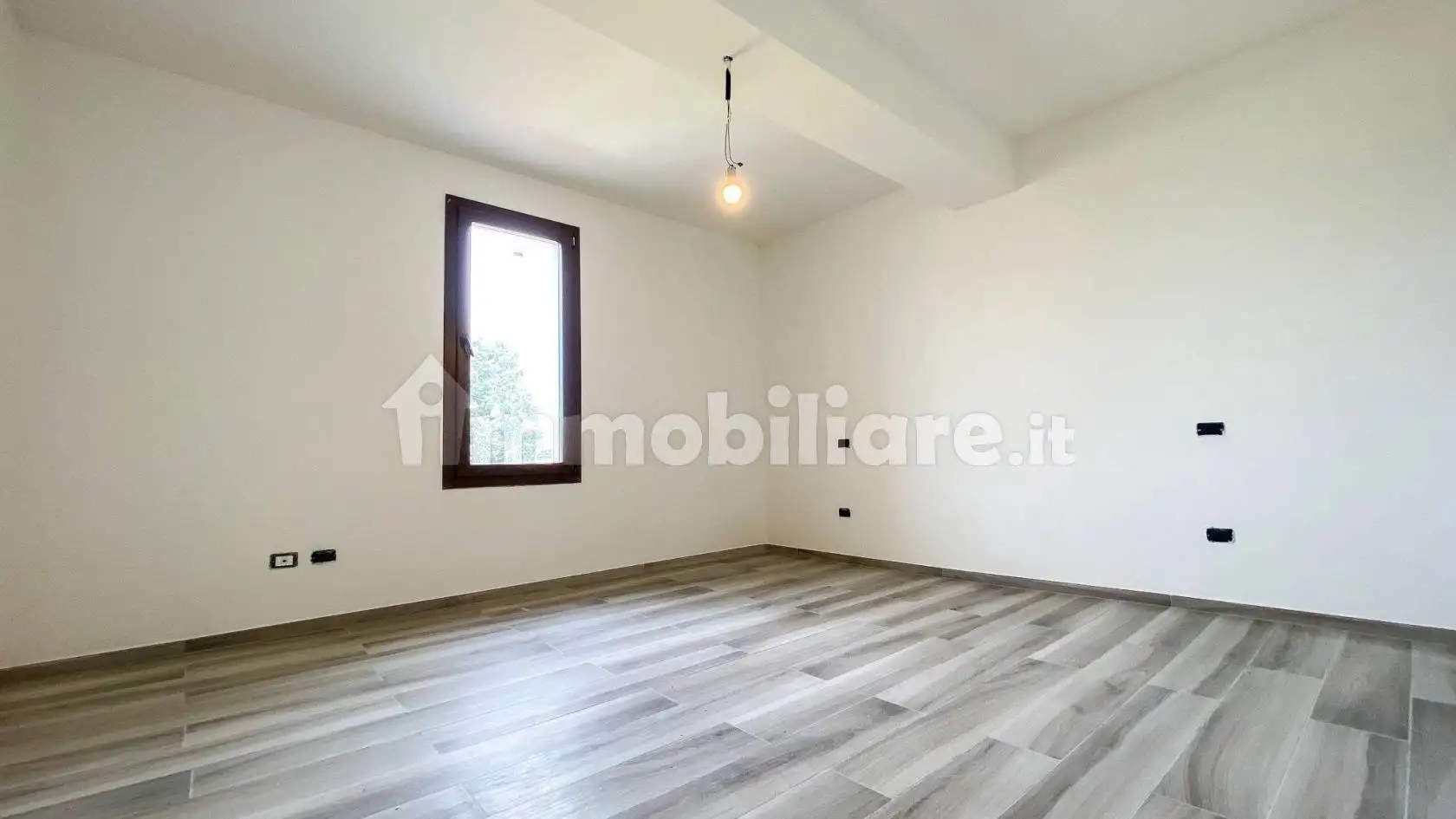 Casa indipendente in vendita a Rivarolo del Re ed Uniti