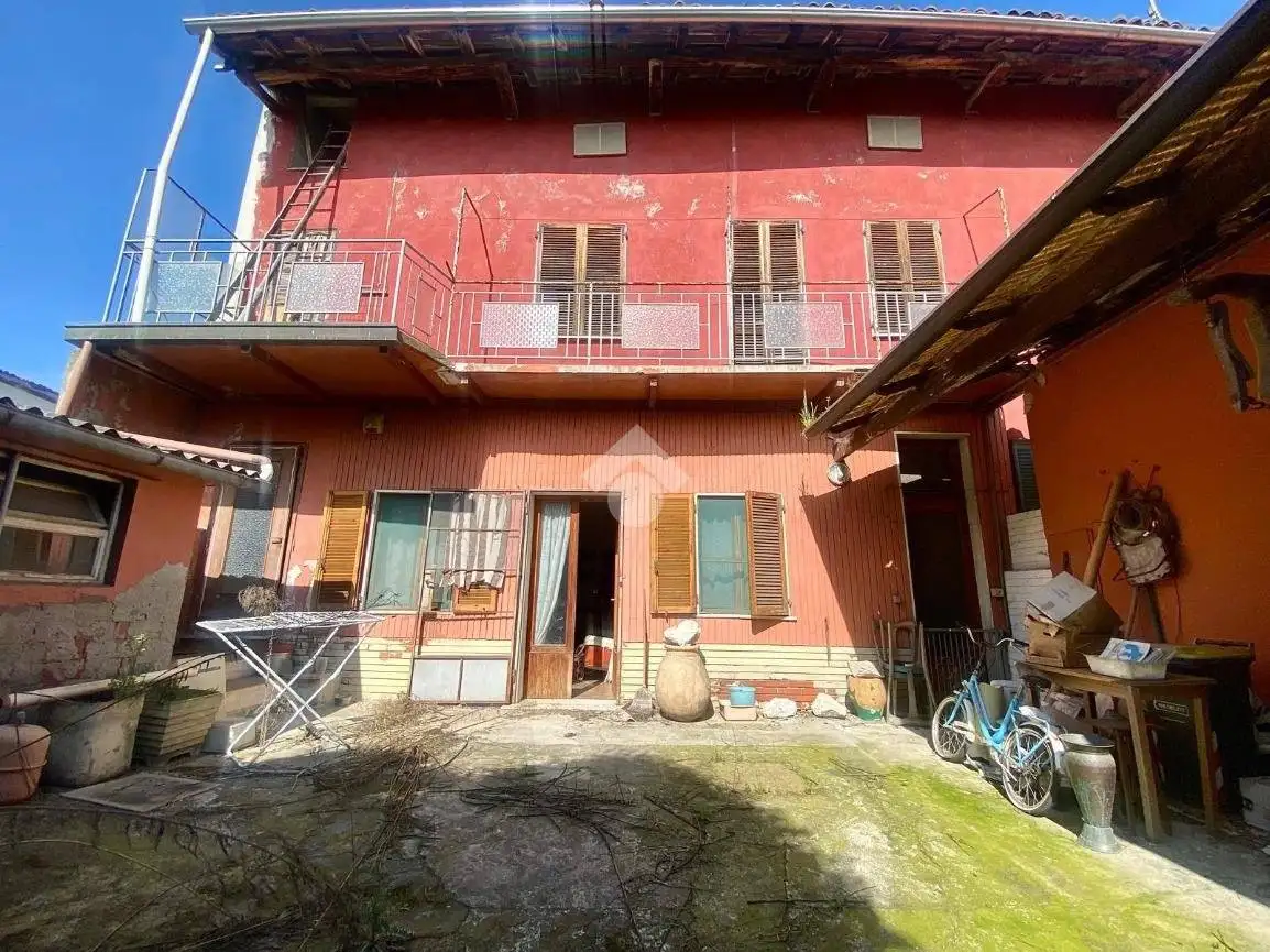 Casa indipendente in vendita a Alluvioni Piovera