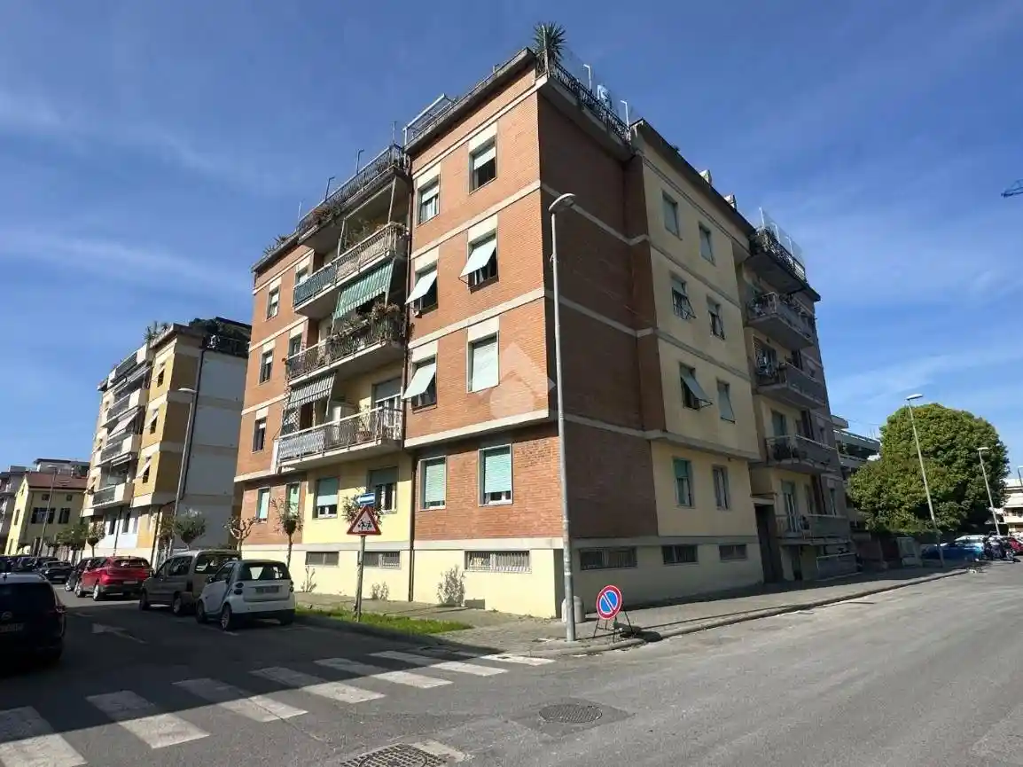 Appartamento in vendita a Carrara