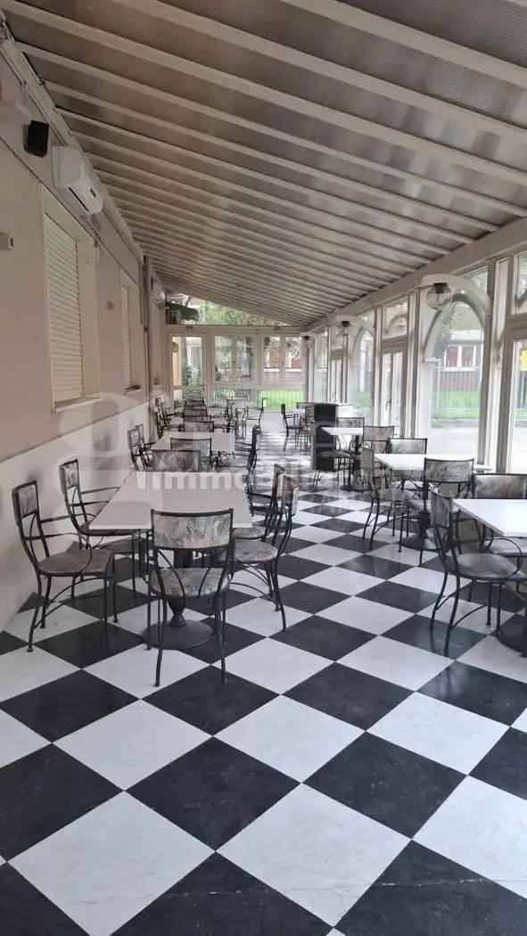 Palazzo - Edificio in vendita a Castelnuovo Bocca d'Adda