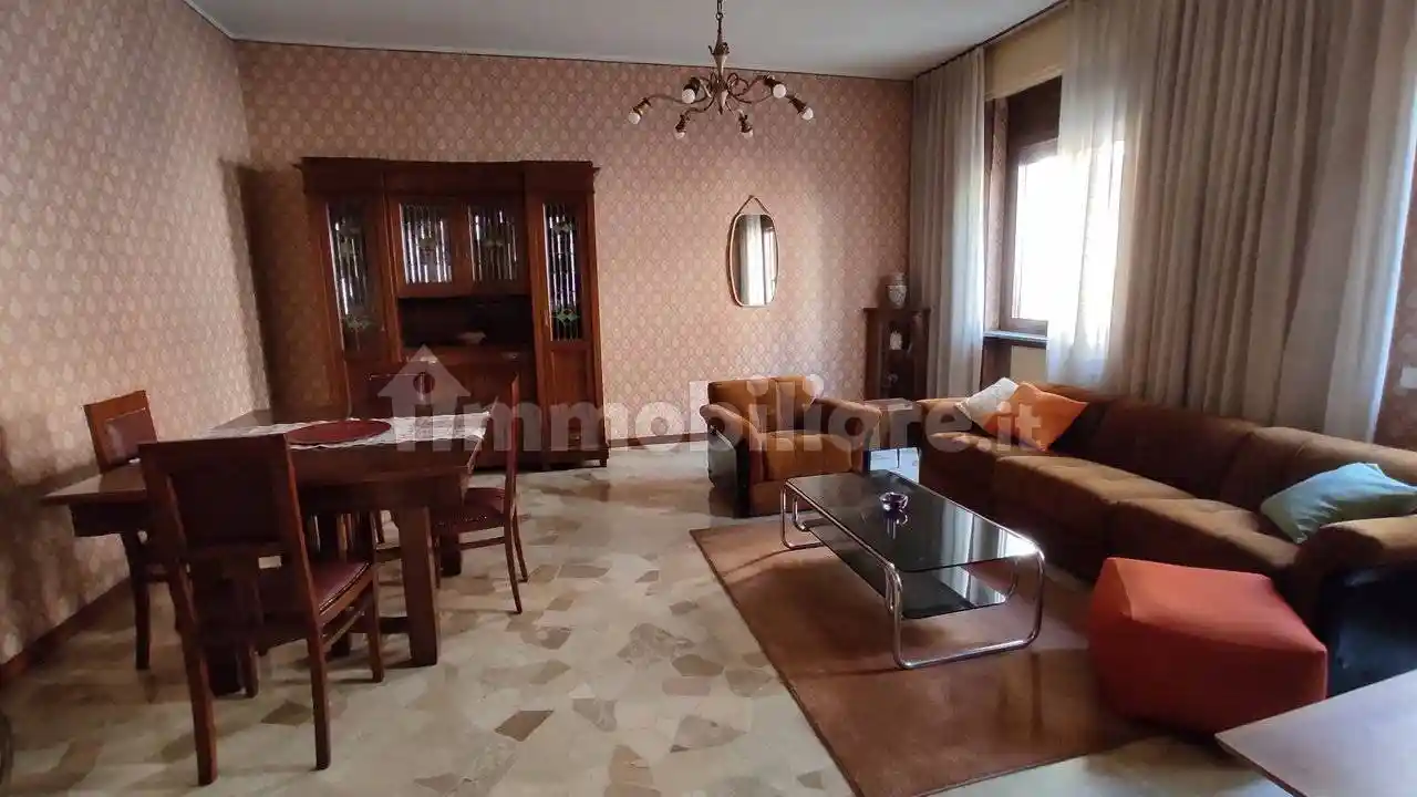 Appartamento in affitto a Novara