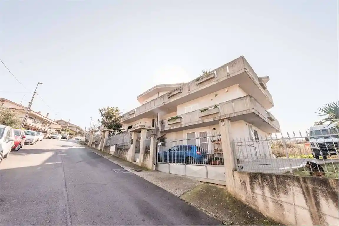 Appartamento via pignatara, 175, Centro, Cappelle sul Tavo - foto 2