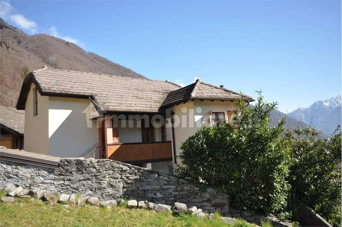 Casa indipendente in vendita a Calasca-Castiglione