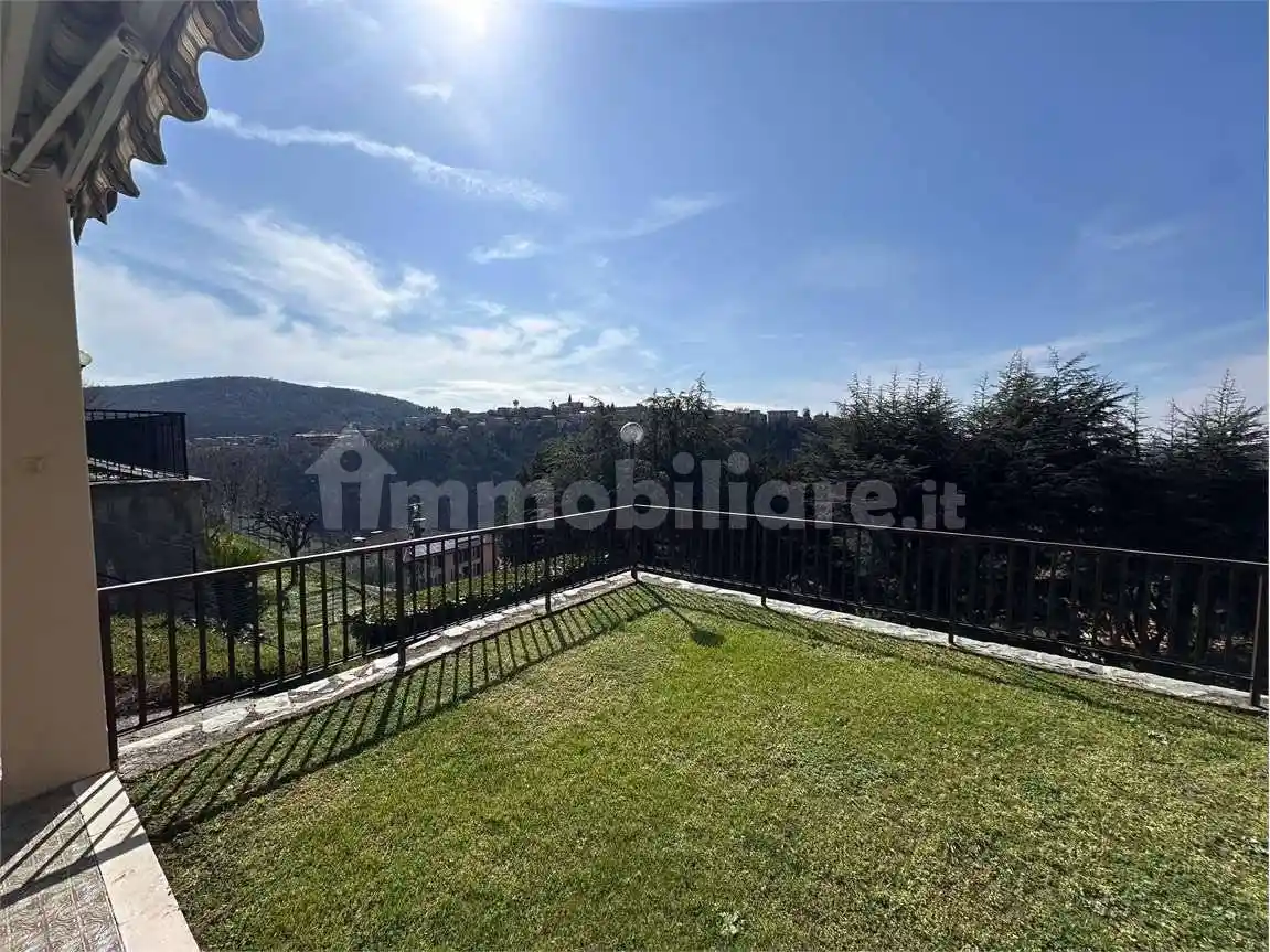 Terratetto unifamiliare via Carabinieri Lombardi , 10, Caslino d'Erba - foto 5