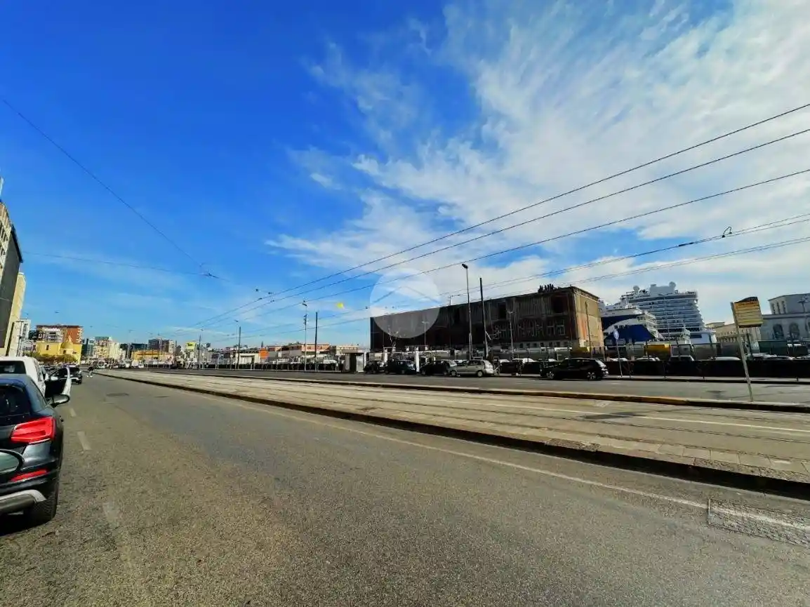 Bilocale via Guglielmo Melisurgo 4, Porto - Municipio, Napoli - foto 4